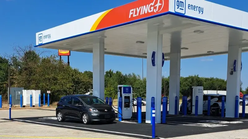 Il governo ha fissato una soglia per la ricarica rapida