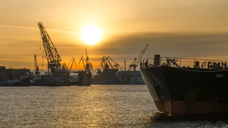 Il porto di Ravenna ha spento la raffineria
