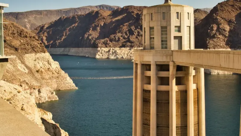 In Oman l'acqua scarseggia ma costruiscono una mega centrale idroelettrica
