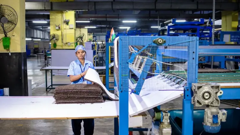 La Cina produrrà più batterie di quante il mondo ne comprerà