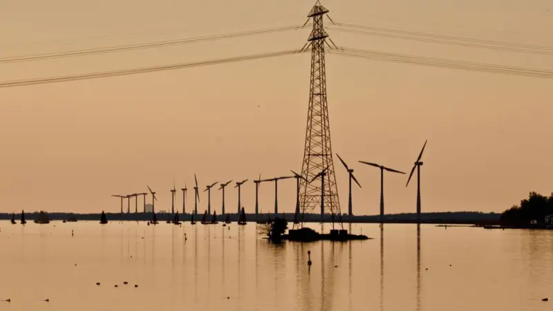 Il piano europeo per l'elettricità punta a raddoppiare i consumi