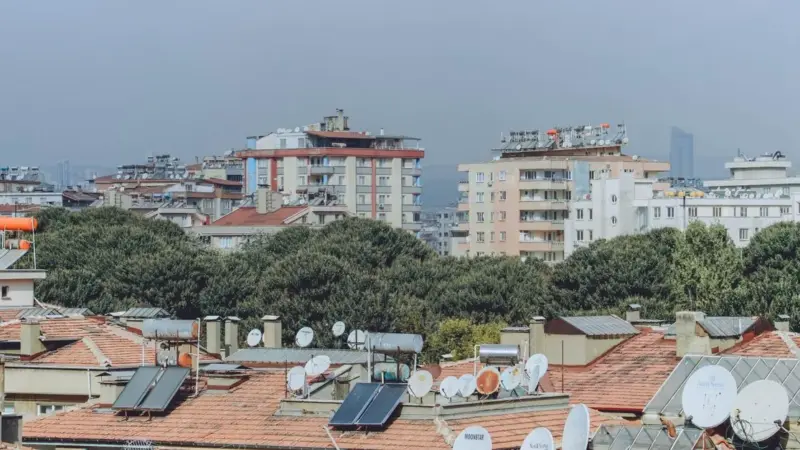 Il solare cresce ma l'82% dei tetti italiani è ancora senza pannelli