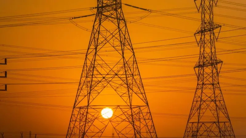 La rete elettrica italiana ha toccato un record che complica la transizione