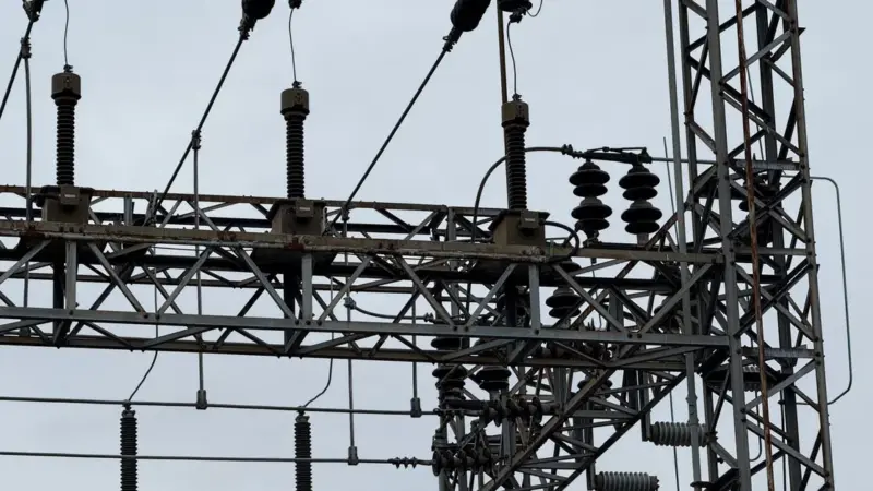 L'Italia resterà ferma al 4% di interconnessione elettrica