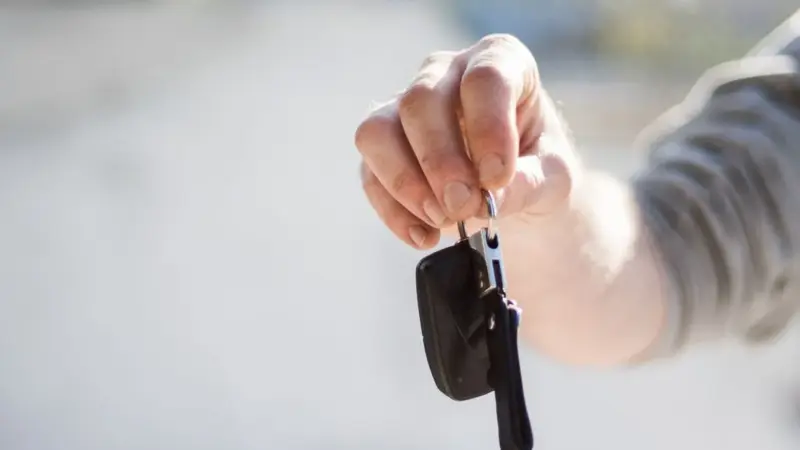 Tremila auto a noleggio sociale rischiano di sparire in un clic