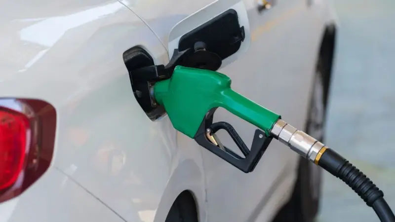 Eni ha messo un tetto al prezzo del carburante