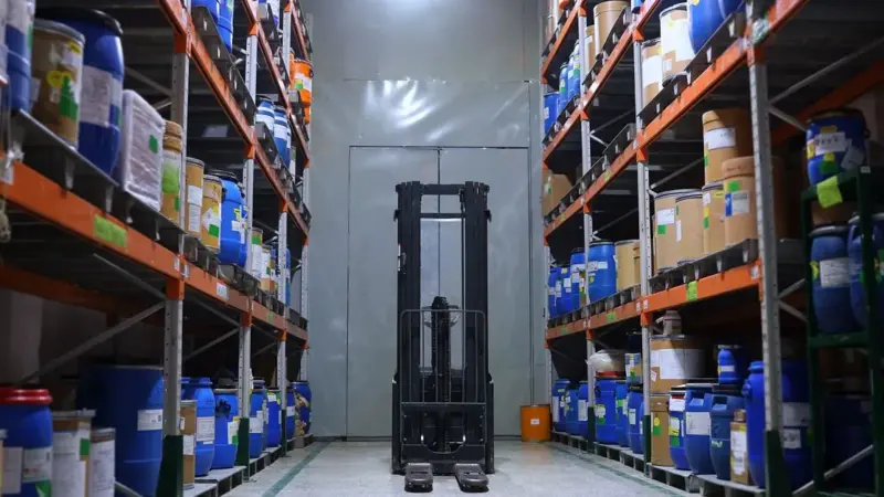 GM e la seconda vita delle batterie: la scommessa sodio-ione tra flotta e rete