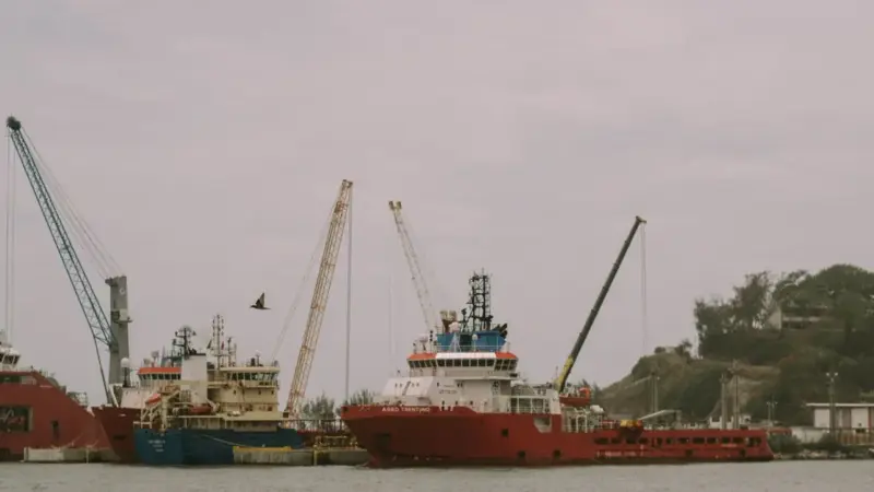 La nave Windpiper trasporta roccia per il tuo conto in bolletta
