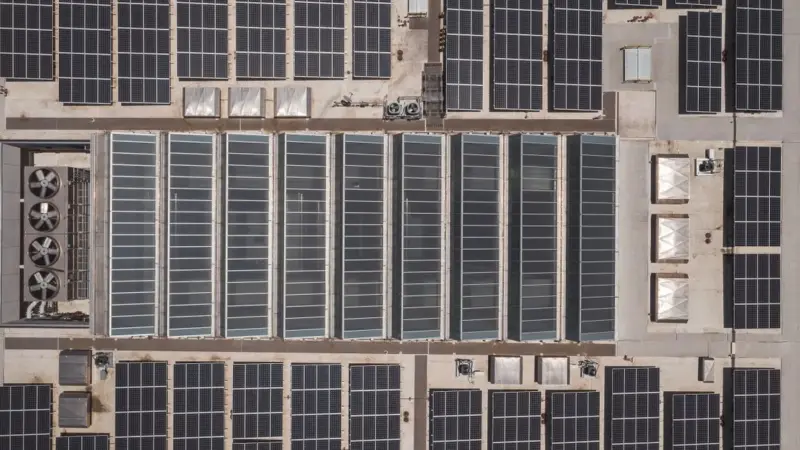 L'Australia installa impianti a ritmo record e resta senza elettricità