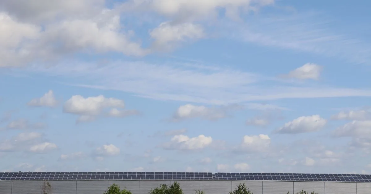 Le batterie non riescono ancora a spostare il sole